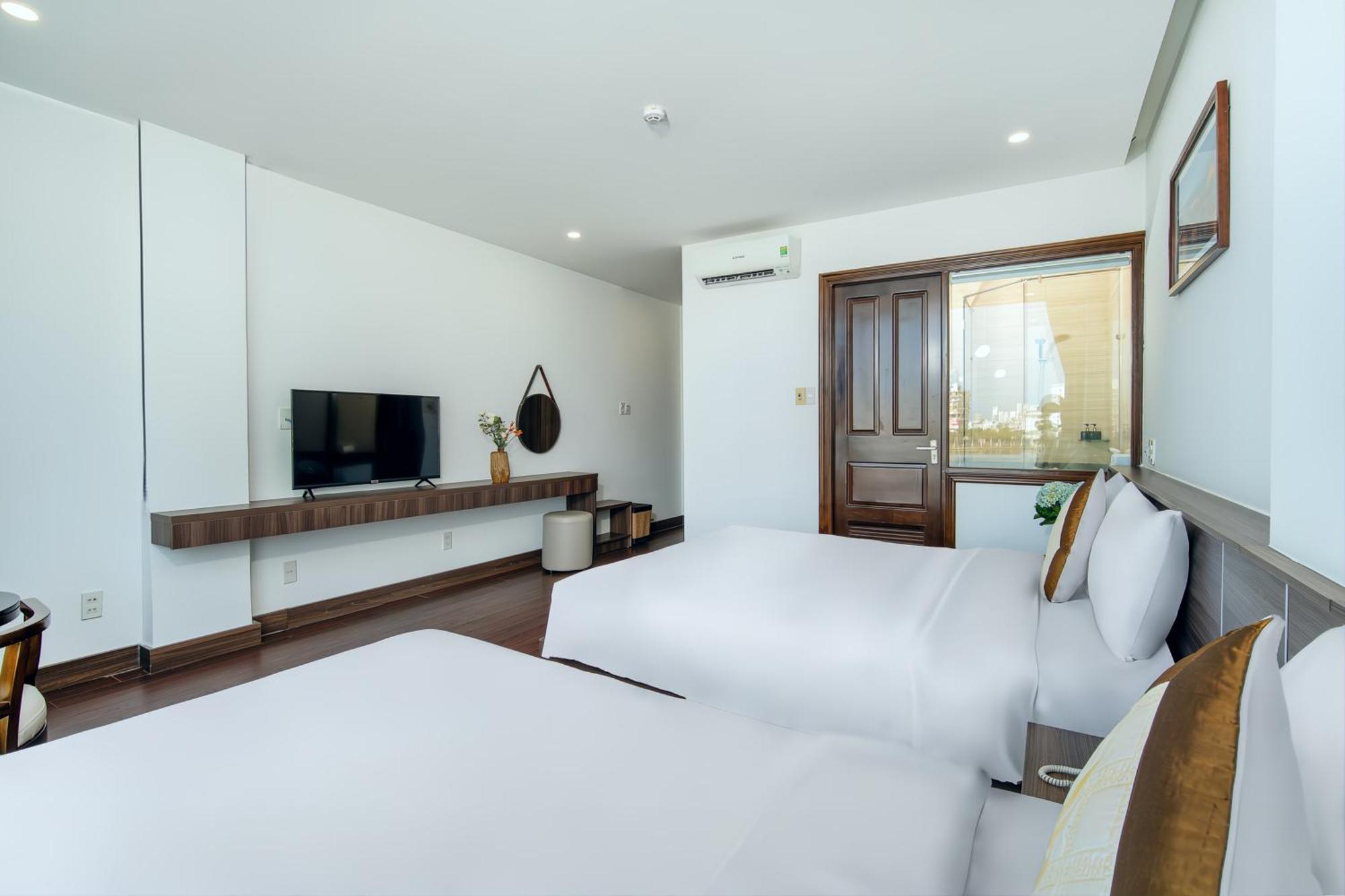 Hoang Linh Riverside Hotel Danang ภายนอก รูปภาพ
